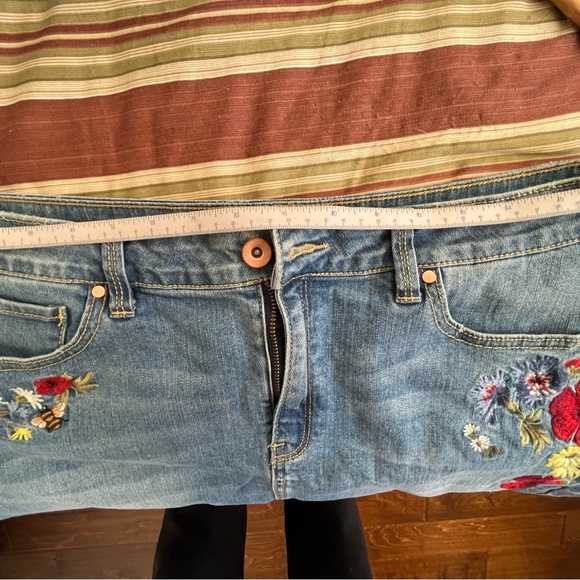 Mini jeans skirt - Picture 5 of 6